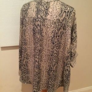 Top, size x-small, dolman short sleeve, mandarin collar, 100% polyester